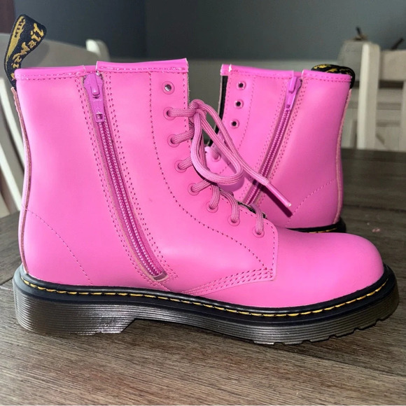 Dr Marten’s Size 5 Junior NEW - Picture 7 of 8